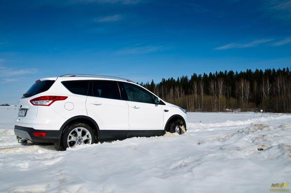 Новый Ford Kuga – высокооснащенный кроссовер: тест-драйв